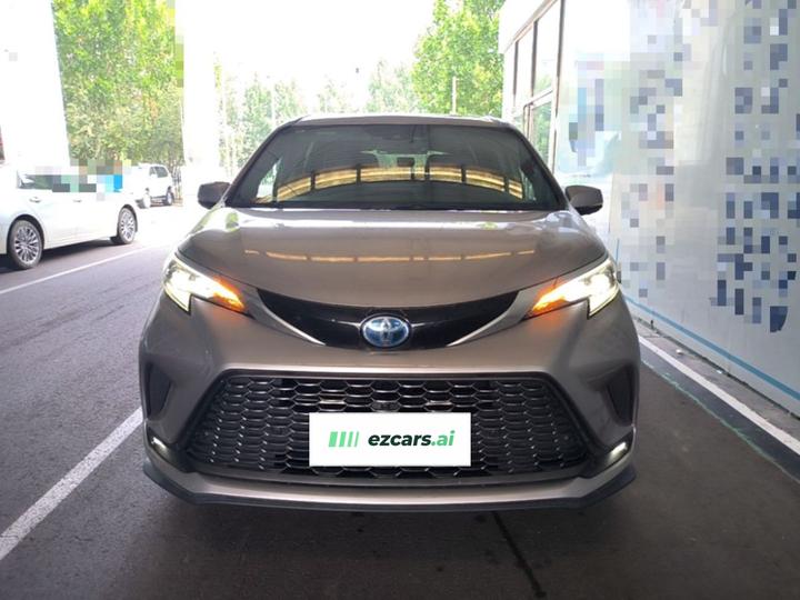 Granvia 2022 2.5L Hybrid Flagship photo 2