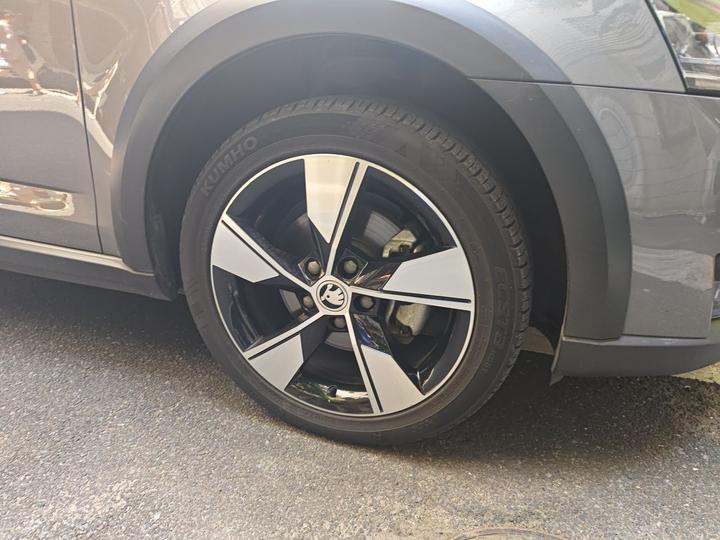 Octavia 2019 Wagon TSI280 DSG Luxury China VI photo 8