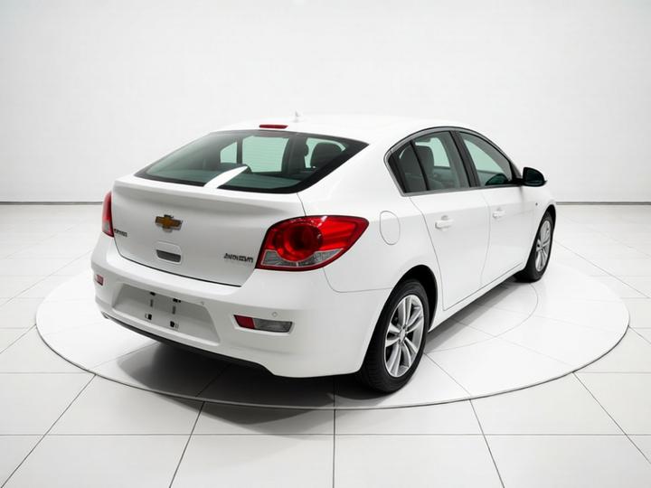 2013 Hatchback 1.6L MT Luxury photo 6