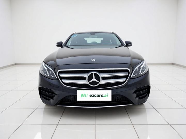 E-Class 2019 E 260 L Sport 4MATIC photo 2