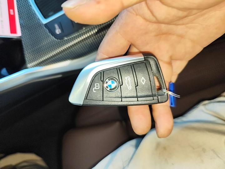 3 Series 2022 325Li M M Sport Night Package photo 8