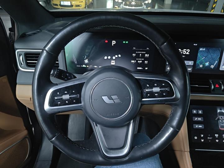 Li Auto ONE 2021 EREV 6-Seater photo 3