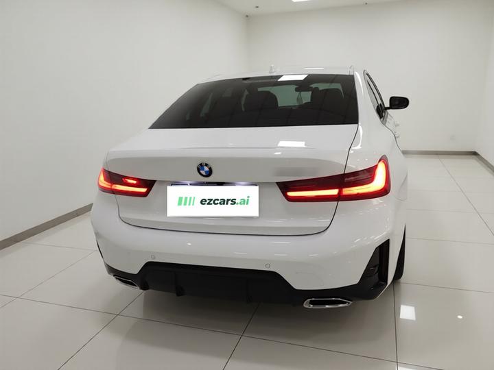 3 Series 2025 325Li M Sport Package photo 3