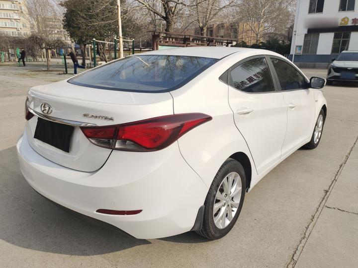 Elantra 2016 1.6L AT Smart photo 4