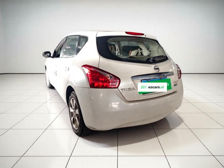 Tiida 2014 1.6L CVT Comfort photo 4