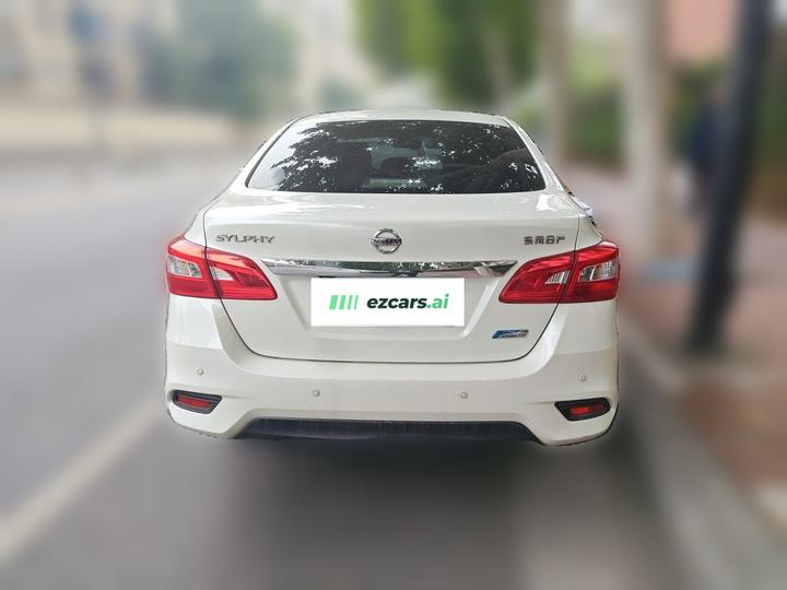 Sylphy 2016 1.6XV CVT Smart photo 3