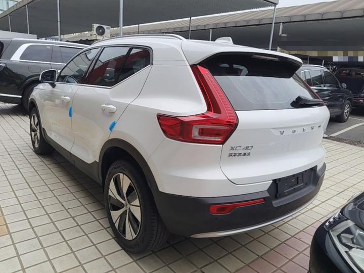 XC40 2024 B3 Luxury photo 4