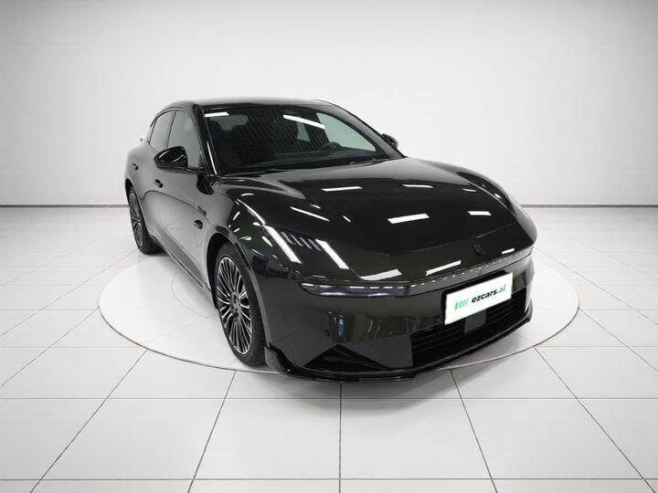 10 EM-P 2025 240 AWD Ultra Sport photo 3