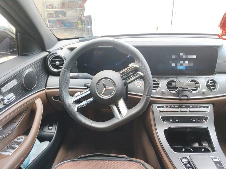 E-Class 2023 E 300 L Sport Fashion photo 7