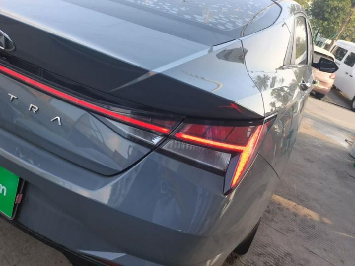 Elantra 2022 1.5L CVT LUX Premium photo 7