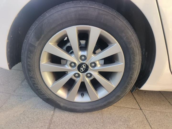 Mistra 2014 1.8L AT Smart GLS photo 8