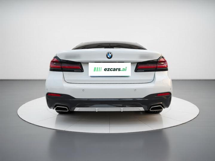 5 Series 2022 525Li M Sport Package photo 5