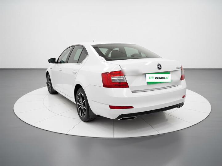 Octavia 2017 1.6L AT photo 4