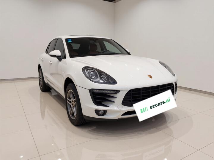 2017 Macan 2.0T photo 3