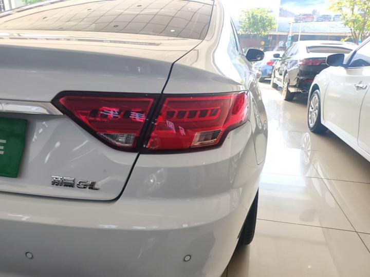 Emgrand GL 2018 1.4T DCT Elite Connected photo 7