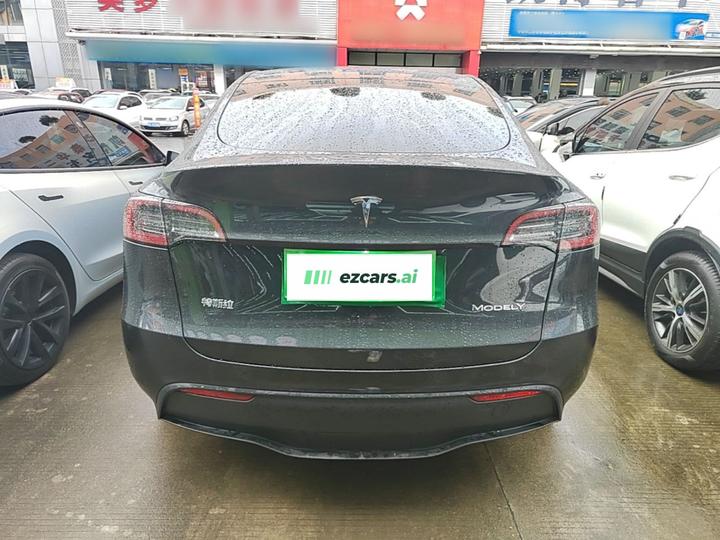 Model Y 2024 RWD photo 5