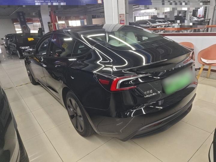 Model 3 2023 Long Range AWD photo 4