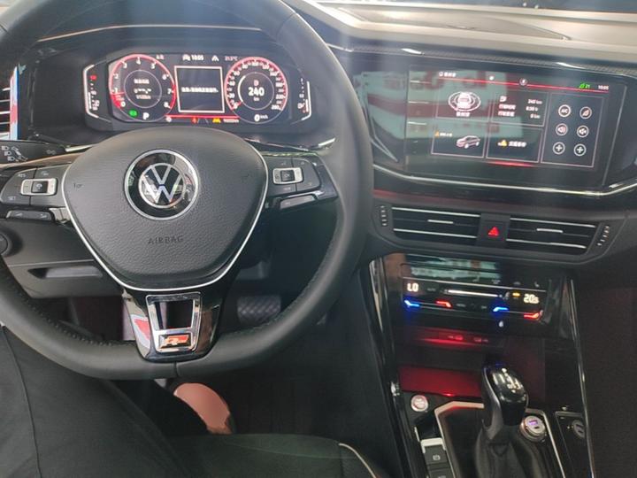 Tayron 2020 330TSI RWD Luxury Connected Pro photo 5