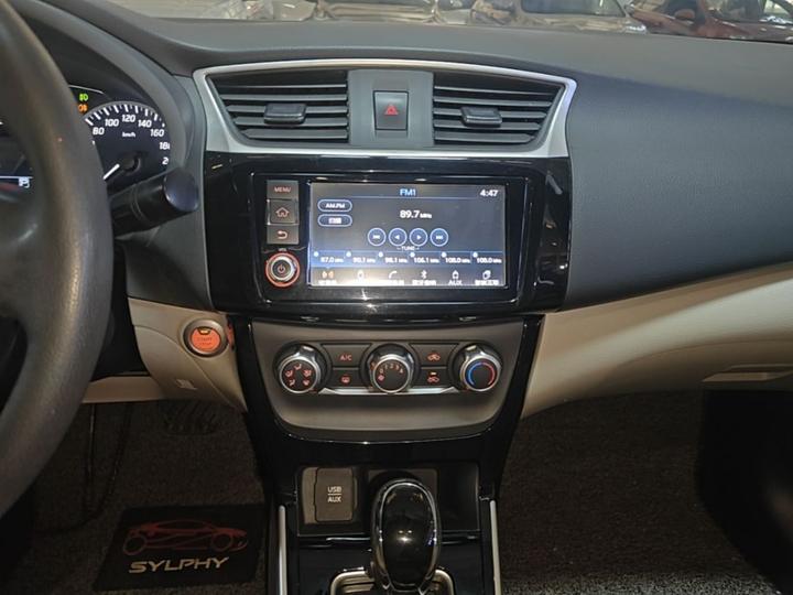 Sylphy 2018 1.6XV CVT Exclusive photo 7