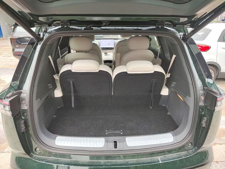 Yipai eπ008 2026 6-Seater EREV photo 8