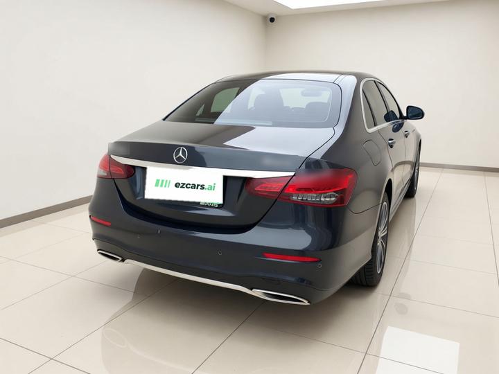 E-Class 2023 Facelift E 300 L Sport Luxury photo 5