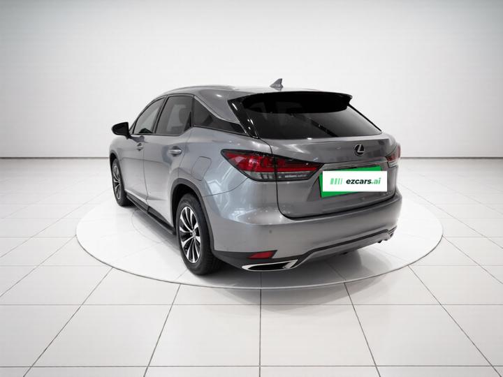 RX 2020 Facelift 300 RWD Comfort photo 4