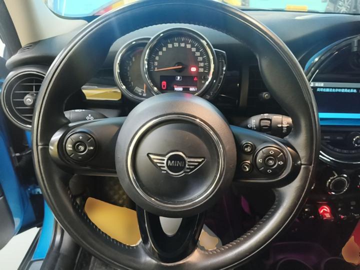 2018 1.5T COOPER Classic 5-Door photo 6