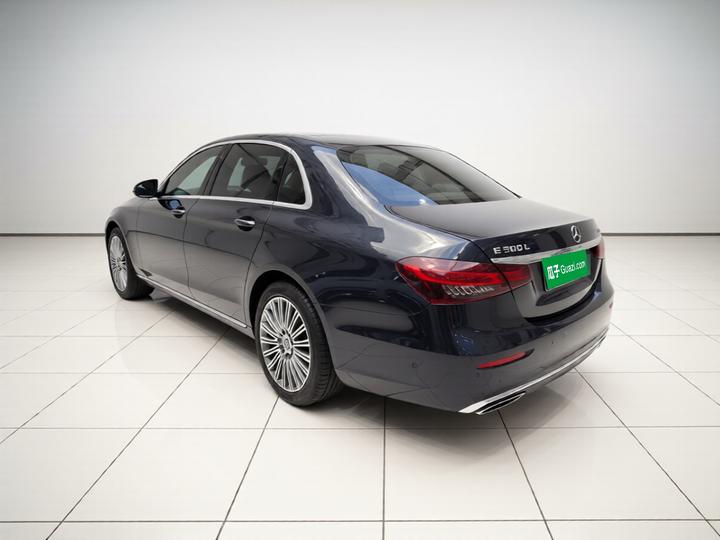 E-Class 2022 E 260 L photo 4