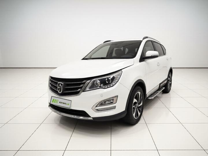 560 2015 1.8L MT Luxury
