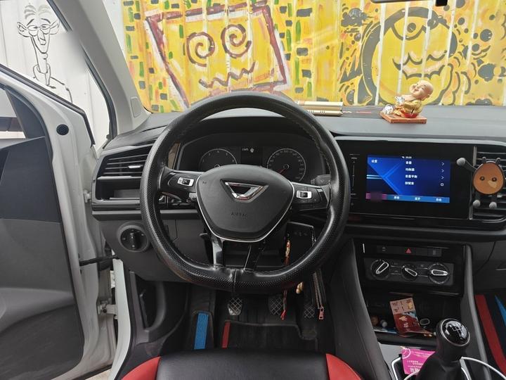 VS5 2019 280TSI MT Progressive photo 3
