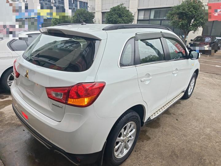 ASX 2013 2.0L CVT RWD Elite photo 6