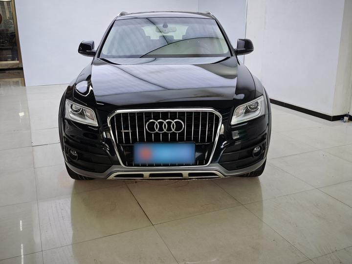 Q5 2017 Plus 40 TFSI Tech photo 2
