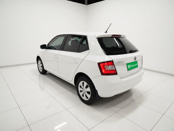 Fabia 2015 1.4L AT photo 4