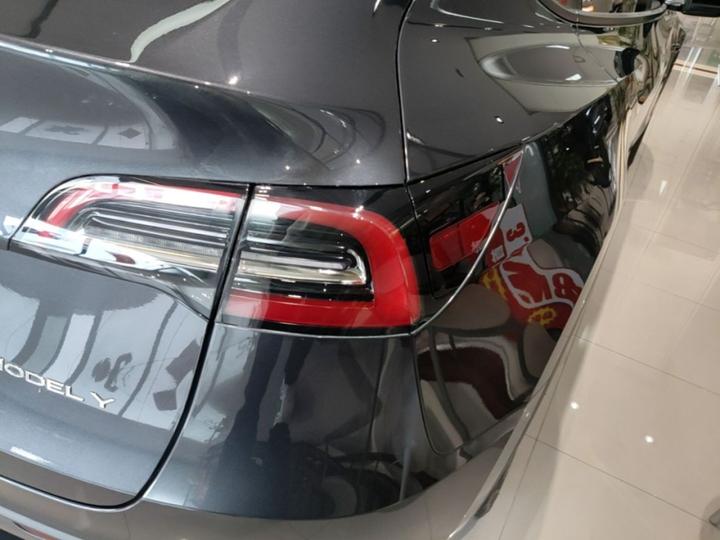 Model Y 2024 RWD photo 7