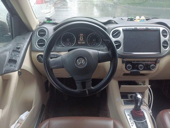 Tiguan 2015 1.8TSI AT RWD photo 3