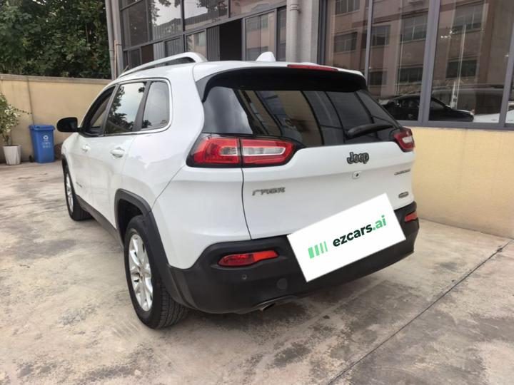 Cherokee 2016 2.0L photo 4