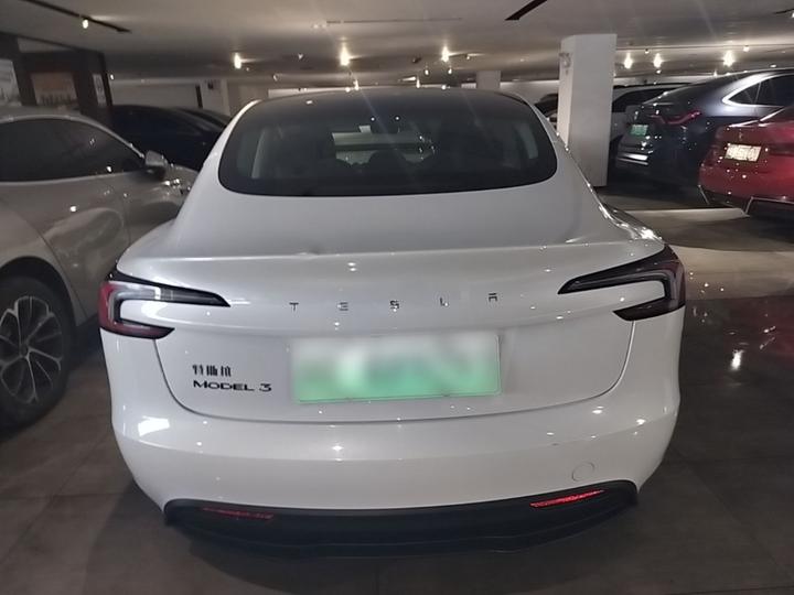 Model 3 2023 RWD photo 5