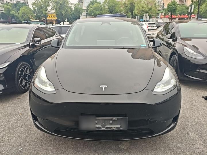 Model Y 2024 RWD photo 2