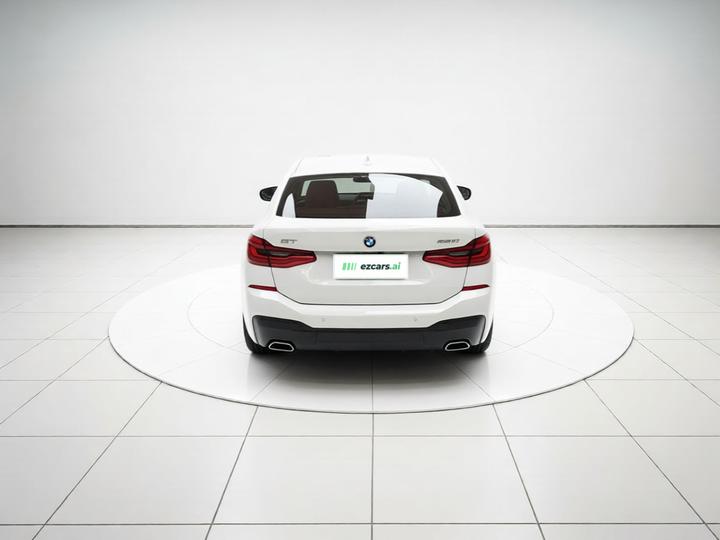 6 SeriesGT 2022 630i M Sport Package photo 5