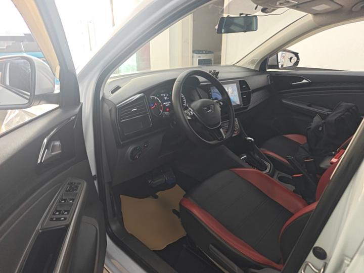 VS5 2020 280TSI AT photo 3