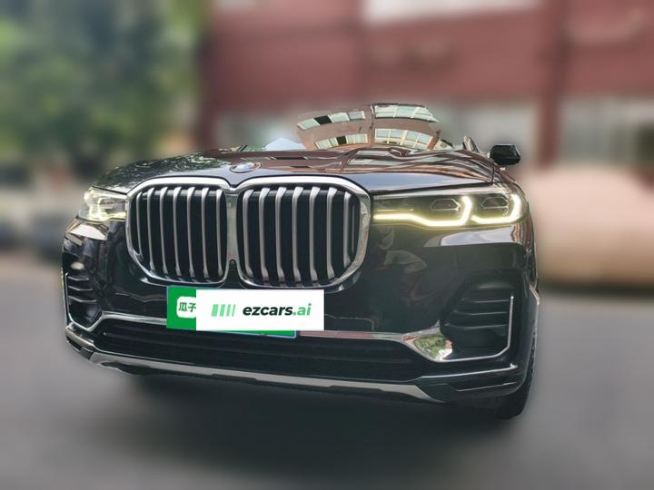 X7 2021 xDrive40i Leading Luxury photo 2