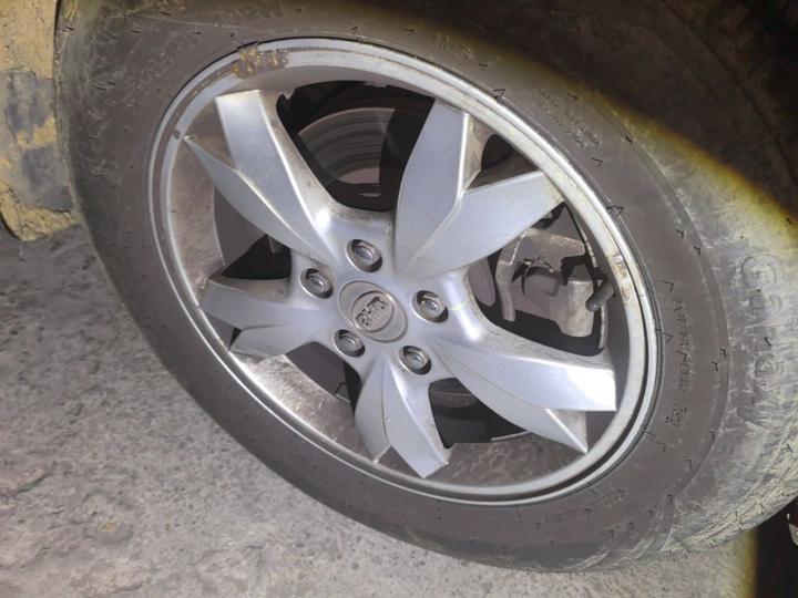 S6 2014 2.0L MT Luxury 5-Seater photo 8
