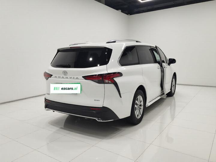 Granvia 2024 2.5L Hybrid Comfort photo 6