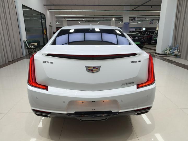 XTS 2018 28T Elite photo 3