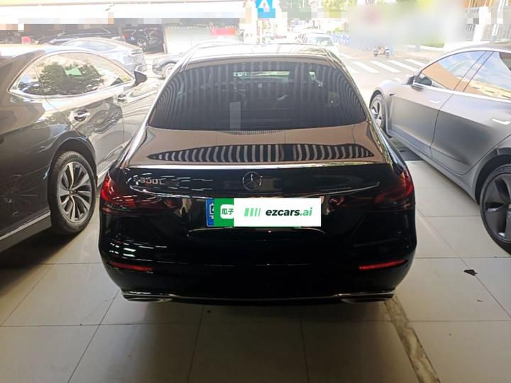 E-Class 2022 E 260 L photo 5
