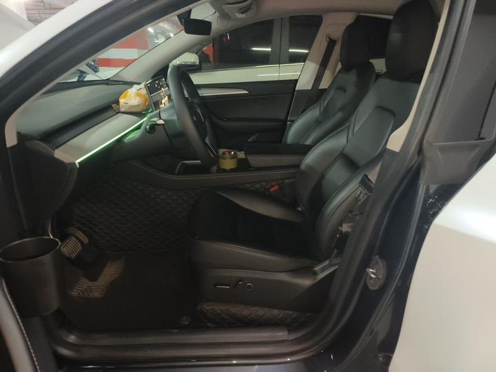 Model Y 2024 RWD photo 7