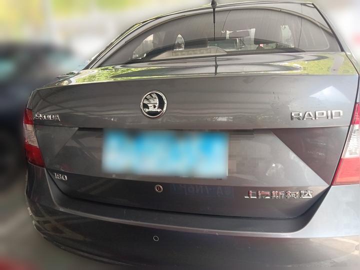 Rapid 2016 1.6L AT photo 5