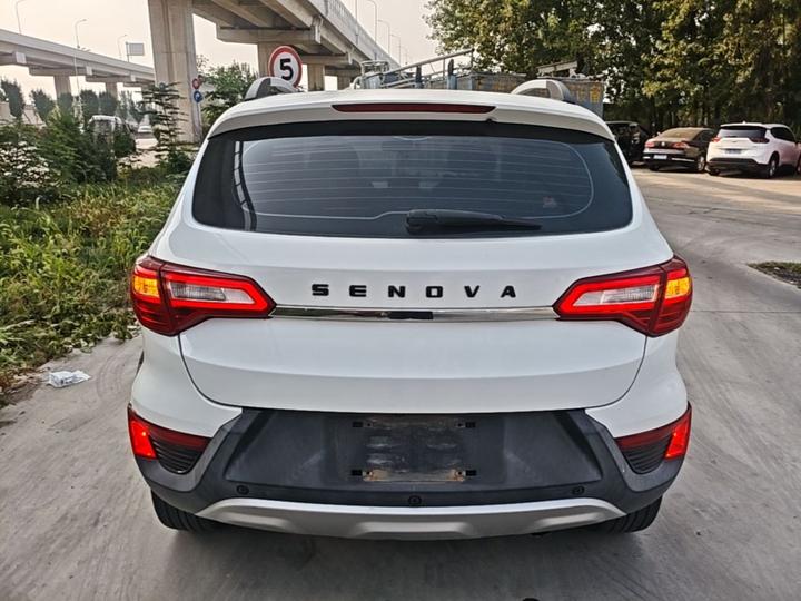 BAIC X25 2015 1.5L AT Elite photo 3
