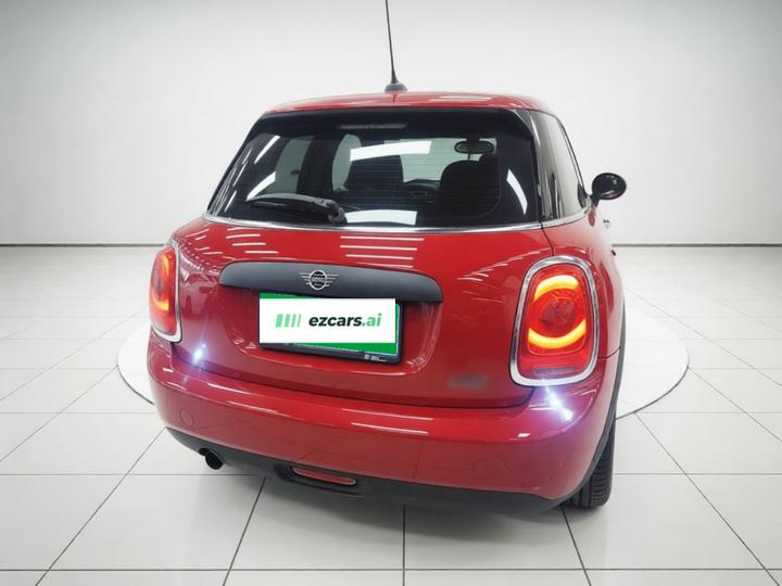 2019 1.5T ONE 5-Door photo 5
