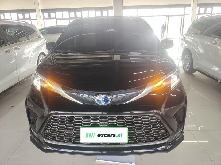 Granvia 2023 2.5L Hybrid Premium PLUS photo 2